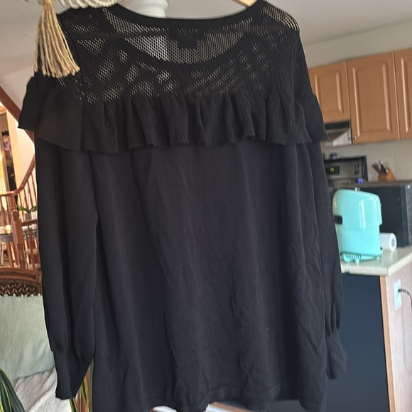 Black ruffle sweater - Picture 2 of 5